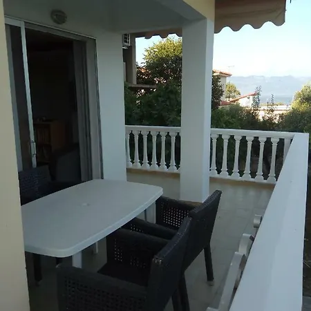 Fragkos Apartment Petalidi