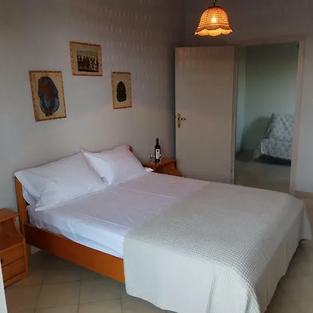 Fragkos Apartment Petalidi
